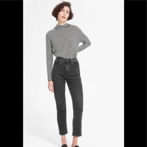 Everlane Cheeky Straight Jean In Washed Black (28)